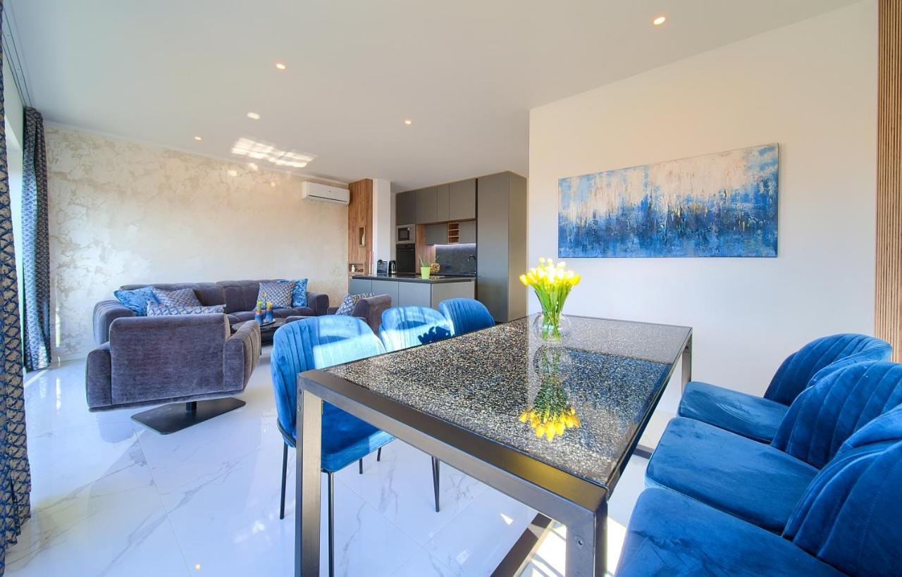 Apartamento Penthouse Rosa Malinska Exterior foto