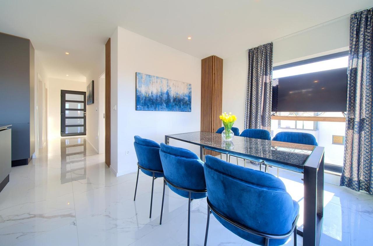Apartamento Penthouse Rosa Malinska Exterior foto